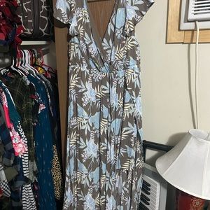 Torrid Blue Floral Romper Size 18-20 *with tags*